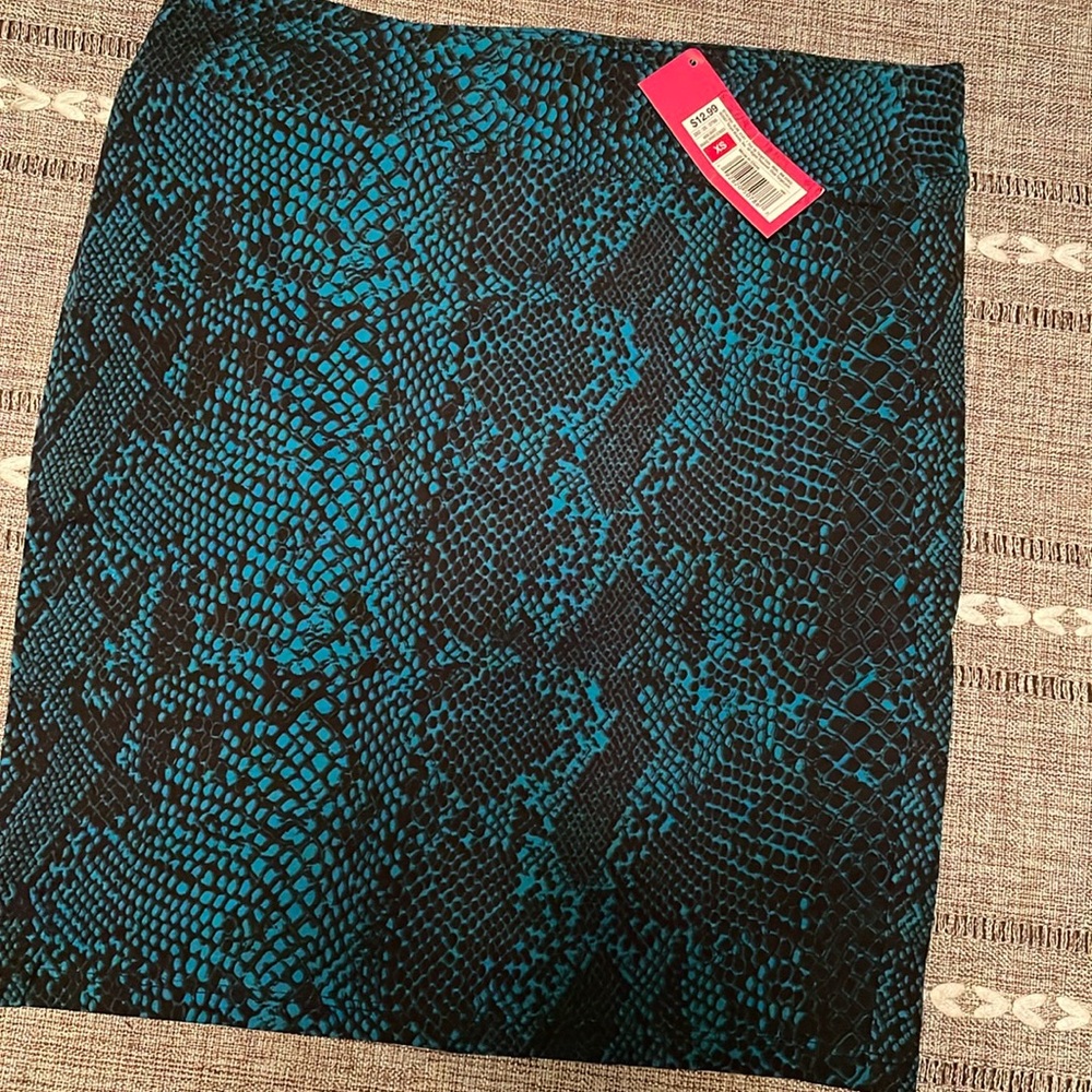 Cotton Mini Skirt.